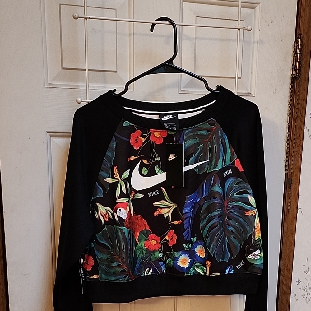 Nike Women's Black Floral Top NWT